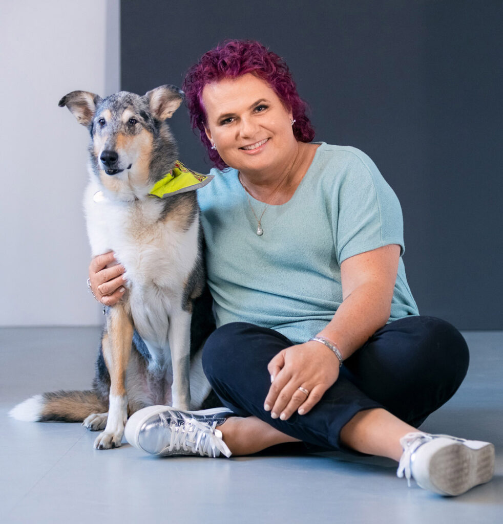 Lena Öllinger mit Hund